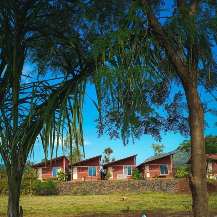 Mysticstays Resort Wai Екстер'єр фото