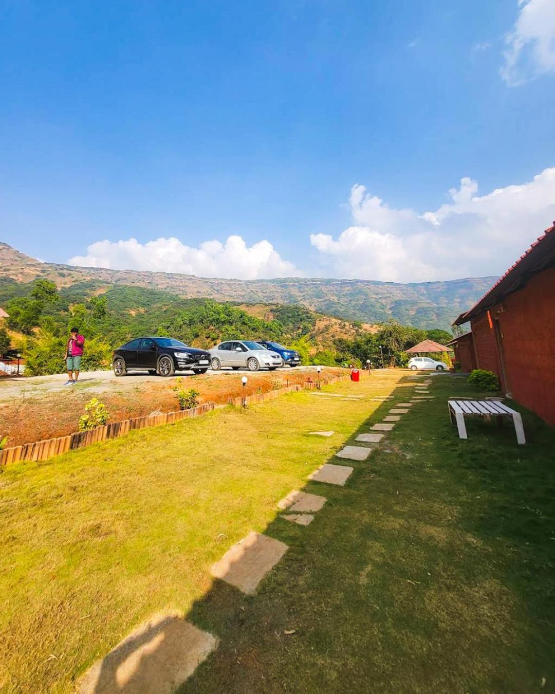 Mysticstays Resort Wai Екстер'єр фото