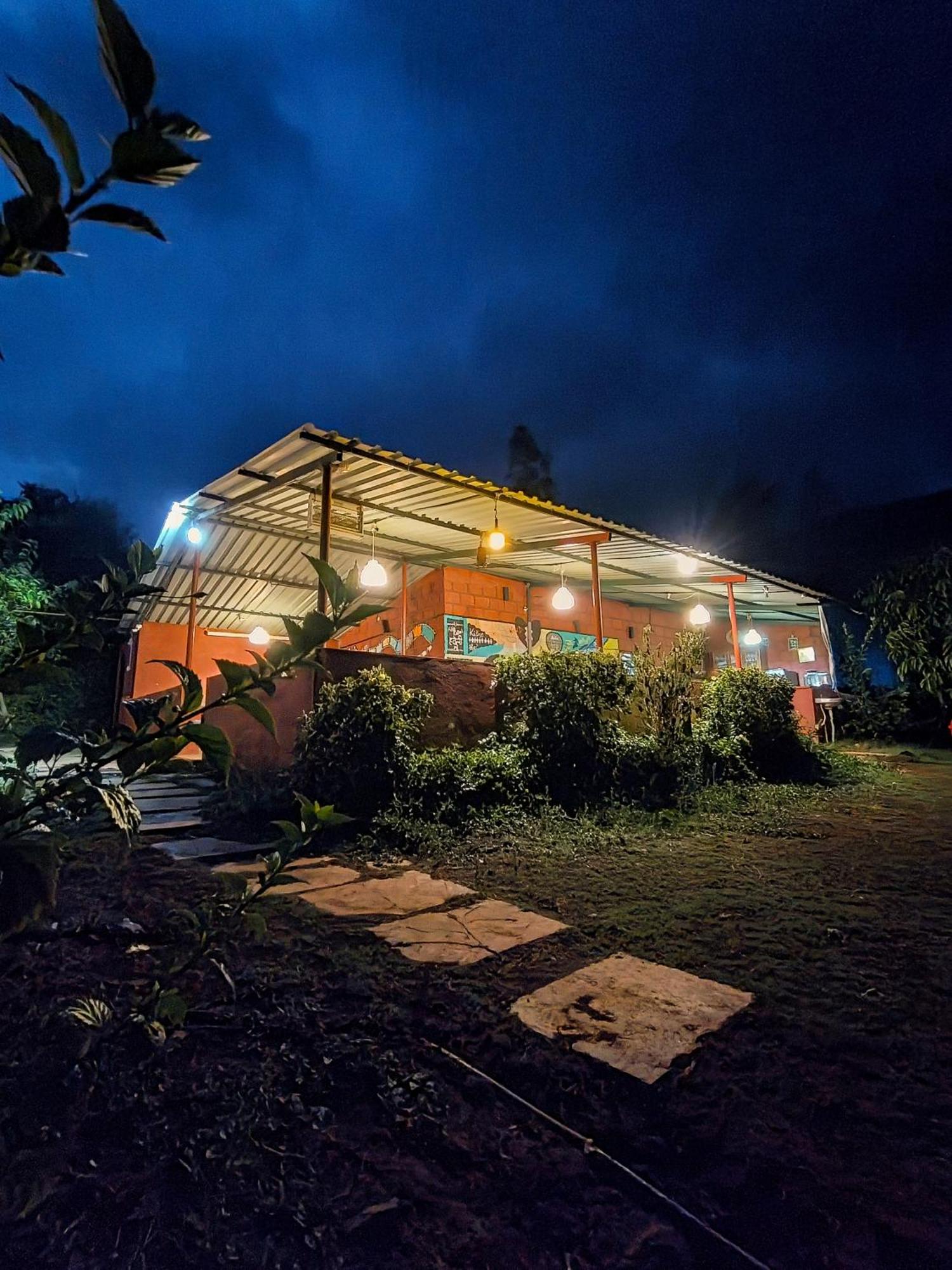 Mysticstays Resort Wai Екстер'єр фото